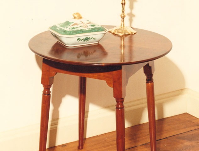 Queen Anne Cherry Tavern Table